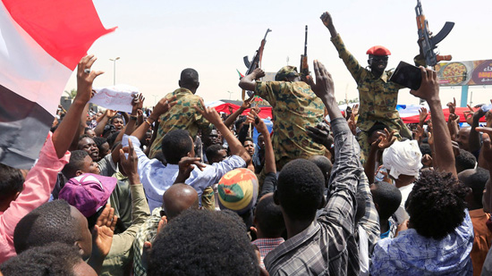 المحتجون في السودان - أرشيف