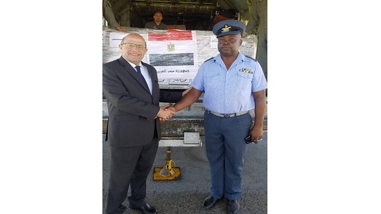 مصر ترسل طائرتين عسكريتين محملتين بمساعدات لزيمبابوي