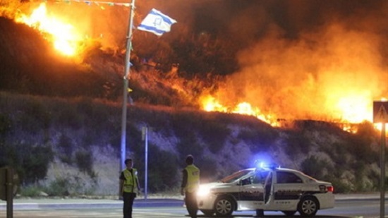  شاهد .. اندلاع حرائق في إسرائيل بسبب الحر الشديد
