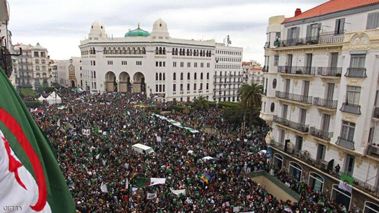 توقعات بتظاهرات حاشدة في الجزائر الجمعة المقبل