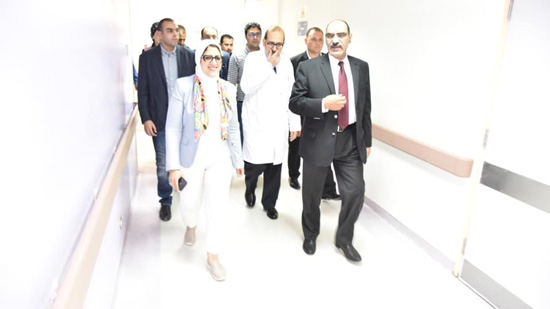  وزيرة الصحة تتفقد مستشفي الشيخ زايد وخطة التأمين الطبي لاحتفالات العيد