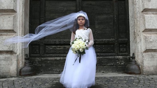 بالفيديو..115 مليون طفل متزوجون حول العالم.. خمُسُهم لم يتخط سن الـ15
