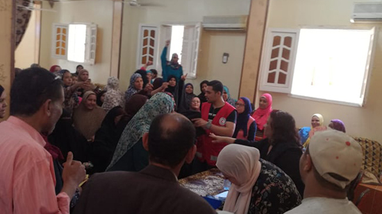 بالصور قوافل توعية لمناهضة ختان الاناث بالسويس بالتعاون بين الهلال الأحمر المصري و القومي للمرأة