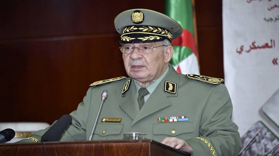  قايد صالح يتوعد رجال النظام السابق 
