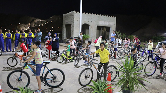 محافظ جنوب سيناء يفتتح مشاية الدراجات بطريق السلام بشرم الشيخ