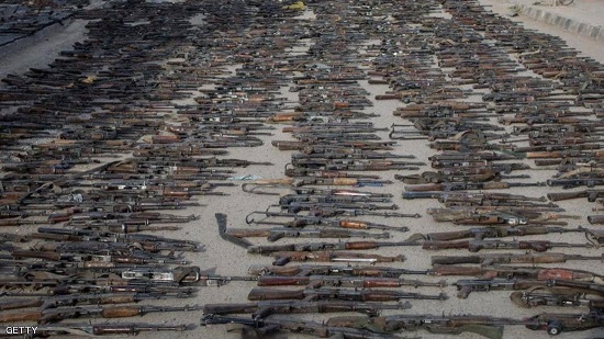صورة أرشيفية لأسلحة خاصة بتنظيم داعش الإرهابي صودرت بسوريا