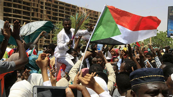 مصر تعرب عن ترحيبها بالاتفاق حول تشكيل المجلس السيادي وحكومة مدنية في السودان الشقيق
