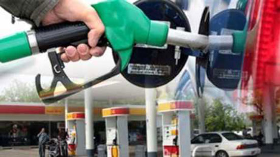 أسعار البنزين الجديدة.. الحكومة تعلن تحريك أسعار الوقود والتطبيق من التاسعة صباح اليوم