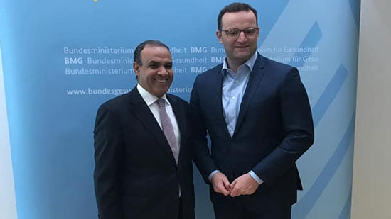 سفير مصر لدى برلين يبحث مع وزير الصحة الألماني التعاون في مجال الصحة