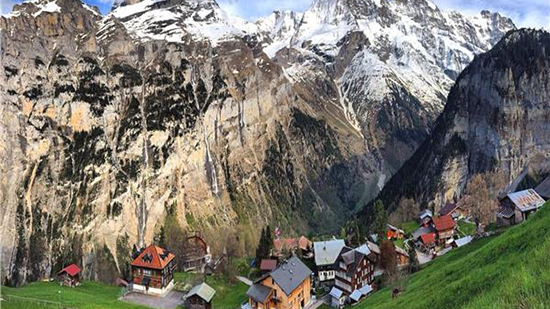  بلدة سويسرية تعرض منازل للبيع مقابل فرنك واحد