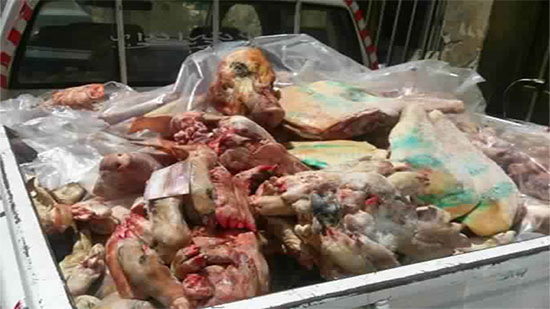 الصحة: إعدام 271 كيلو أغذية فاسدة في حملة على سلسلة مطاعم شهيرة