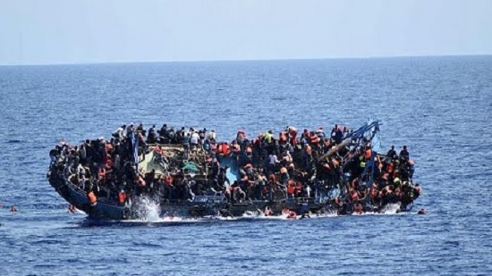 الهلال الأحمر: انتشال 62 جثة لمهاجرين غرق مركبهم قبالة سواحل ليبيا
