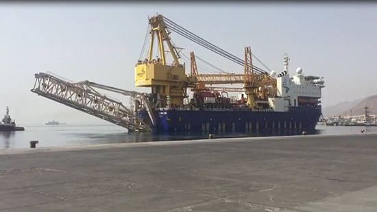  وصول الف طن معدات ومواسير بترولية لميناء سفاجا