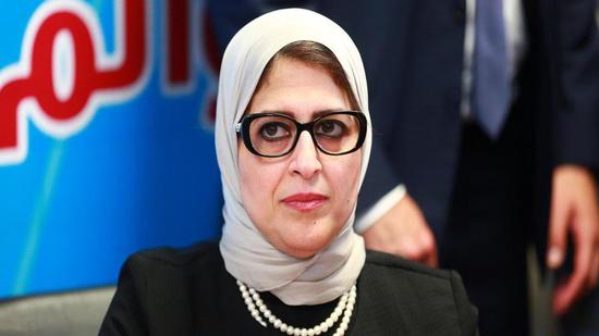 وزيرة الصحة تهاجم الصيادلة والحجاب وسط دعوات بإقالتها
