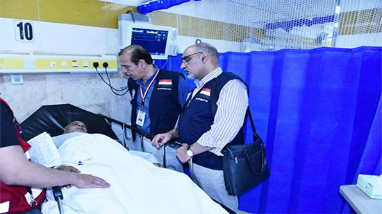 البعثة الطبية للحج تطمئن على المرضي بالمستشفيات السعودية وتؤكد توفير كافة الرعاية الطبية لهم