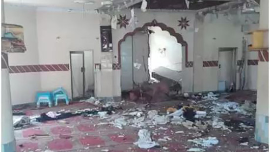 عاجل .. مقتل وإصابة العشرات إثر انفجار بأحد المساجد بباكستان