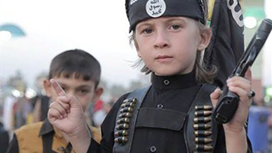 بعد سنوات من التشدد والمخاوف.. مفاجأة للحكومة النمساوية بالموافقة على قبول أطفال داعش