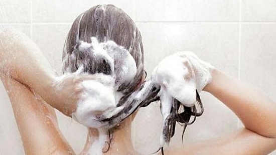 4 مكوّنات تسمح بغسل الشعر من دون شامبو
