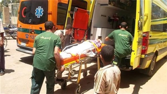 إصابة 5 من أسرة واحدة في انقلاب سيارة عند نفق سنور ببني سويف