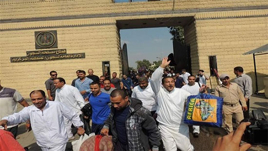 الداخلية تفرج عن 234 سجين بمناسبة عيد الأضحى وإفراج شرطي لـ 353 آخرين
