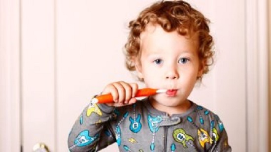 10 أسباب لتآكل أسنان طفلكِ.. الحالة النفسية أخطرها