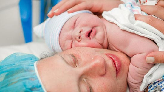 هل صارت الولادات القيصرية فرضاً أم سبوبة؟!