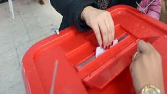  أبناء الجالية التونسية بمصر يدلون بأصواتهم في الانتخابات 
