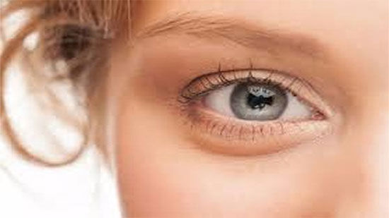  5 طرق فعالة للقضاء على انتفاخ العين 