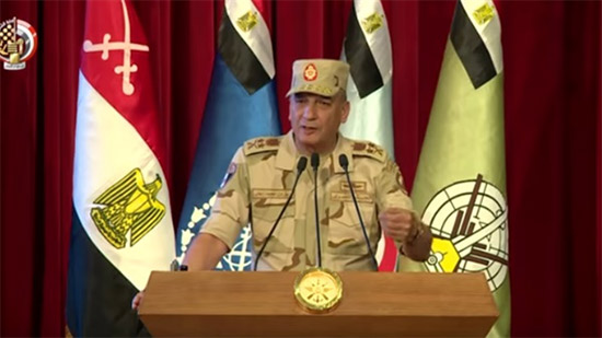 وزير الدفاع: القوات المسلحة على وعى كامل بكل المخاطر والتحديات التى يواجهها الوطن