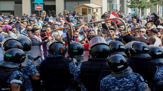 احتجاجات بيروت على تدهور الاقتصاد.. فتّش عن 