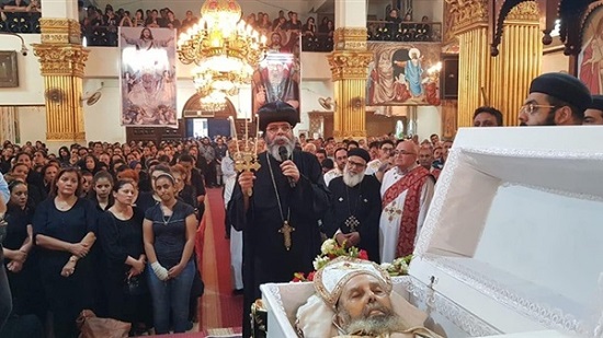  أسقف الزقازيق يترأس صلاة جنازة الأب مينا القمص سمعان الشيخ
