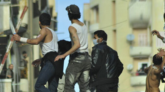 بـ«السيوف والمطاوي».. بلطجية يهاجمون شارع عز الدين عمر بالهرم لليوم الثاني