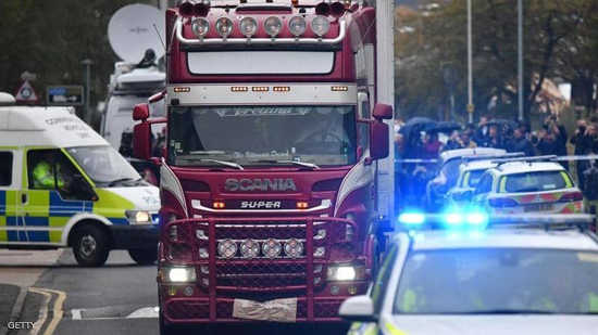 بريطانيا.. الكشف عن جنسية ضحايا الشاحنة الـ39