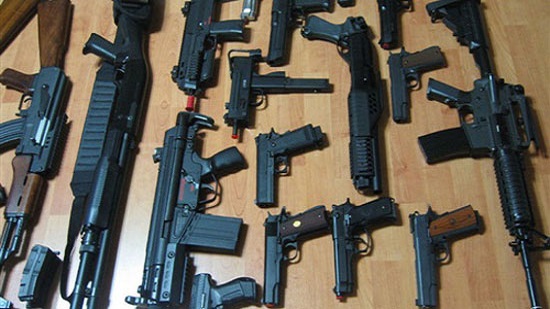  القبض علي 12 مسجل يديرون ورش لتصنيع الأسلحة بأسيوط
