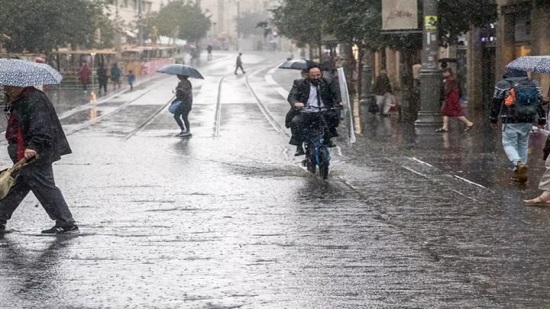 عواصف رعدية وأمطار عنيفة تضرب إسرائيل