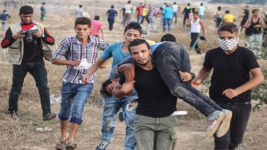 ارتفاع أعداد المصابين الفلسطينيين بنيران الاحتلال لـ77 شخصا