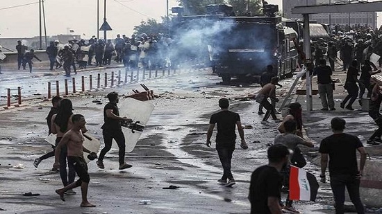 قوات الأمن العراقية تطلق الرصاص الحي على المتظاهرين