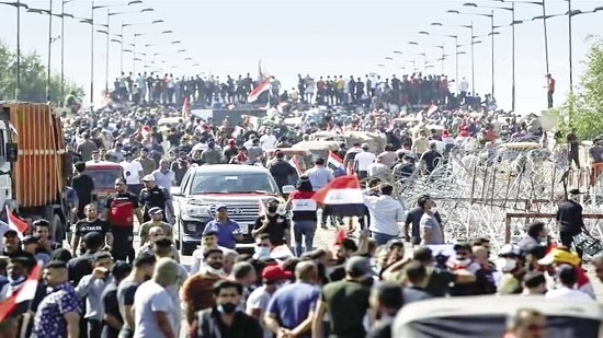  عاجل .. المحتجون العراقيون يسيطرون على ميناء أم قصر في البصرة
