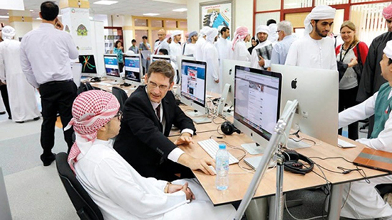 الشباب الإماراتي يفضلون العمل الحكومي