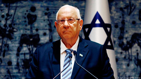 الرئيس الإسرائيلي يكلف البرلمان اختيار رئيس للوزراء لتجنب الانتخابات