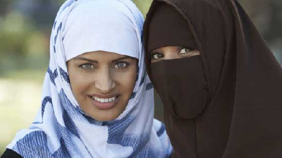 الأزهر: الحجاب فطرة بشرية.. وارتدائه يساعد على اعتبار المرأة عقلا لا جسدا
