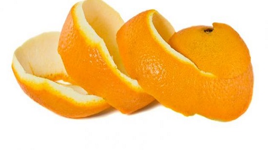 بـ قشر البرتقال .. اصنعي ماسك تفتيح الركبتين
