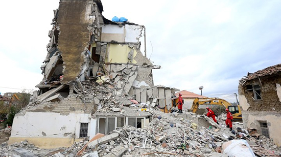 ارتفاع ضحايا زلزال ألبانيا إلى 49 قتيلا و2000 مصاب