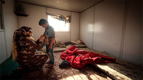 الإسرائيليين يتبرعون بملابس شتوية وبطانيات و طعام  وأدوية للأطفال السوريين 