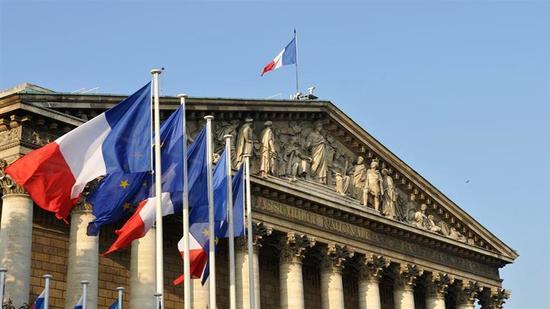 زعيم أكبر نقابة عمالية في فرنسا يرفض إصلاح نظام التقاعد
