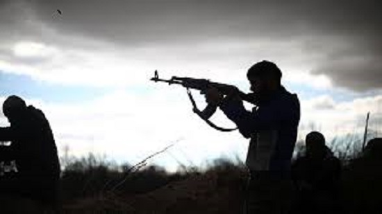 مسلحون مجهولون يطلقون نار على موكب رئيس الوزراء الأفغاني 
