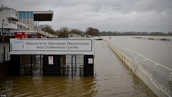 فيضانات تضرب المملكة المتحدة فى الكريسماس 