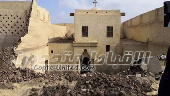  وزارة الآثار تبدأ في ترميم السور المنهار لدير ابوفانا 
