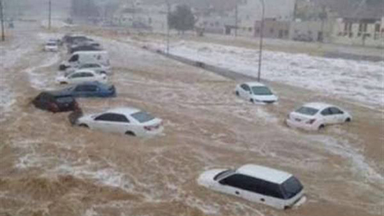 فيديو .. الدوحة تغرق في مياه الصرف الصحي 