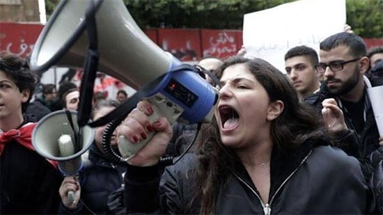 مع بداية العام الجديد.. المتظاهرون اللبنانيون يهددون بتصعيد تحركاتهم